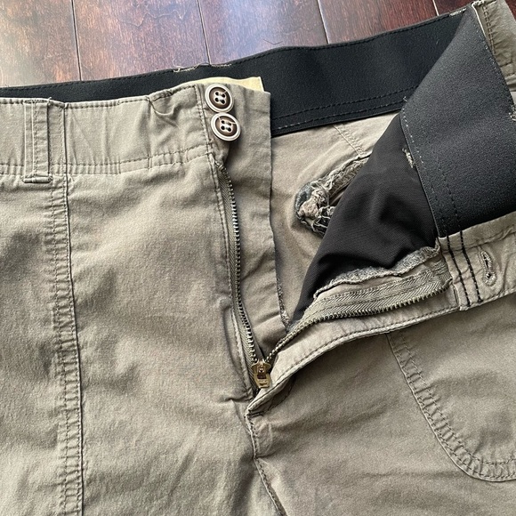 Democracy AB Technology Women's Cargo Pants Size 8 Olive Green Pants - Picture 3 of 6